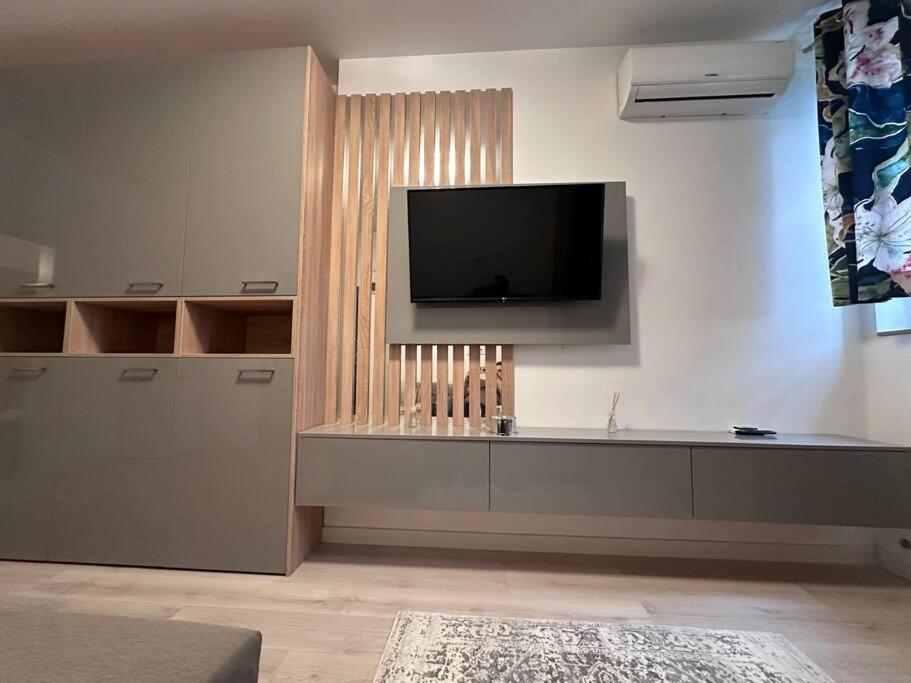 Cozy 1 Bedroom Apartment! بوخارست المظهر الخارجي الصورة