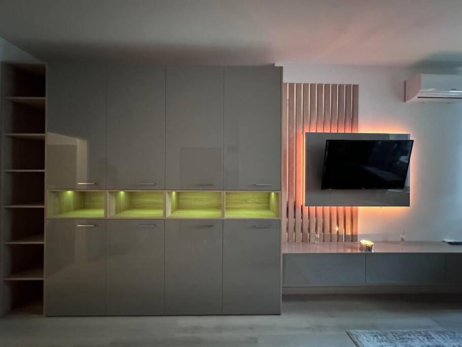Cozy 1 Bedroom Apartment! بوخارست المظهر الخارجي الصورة